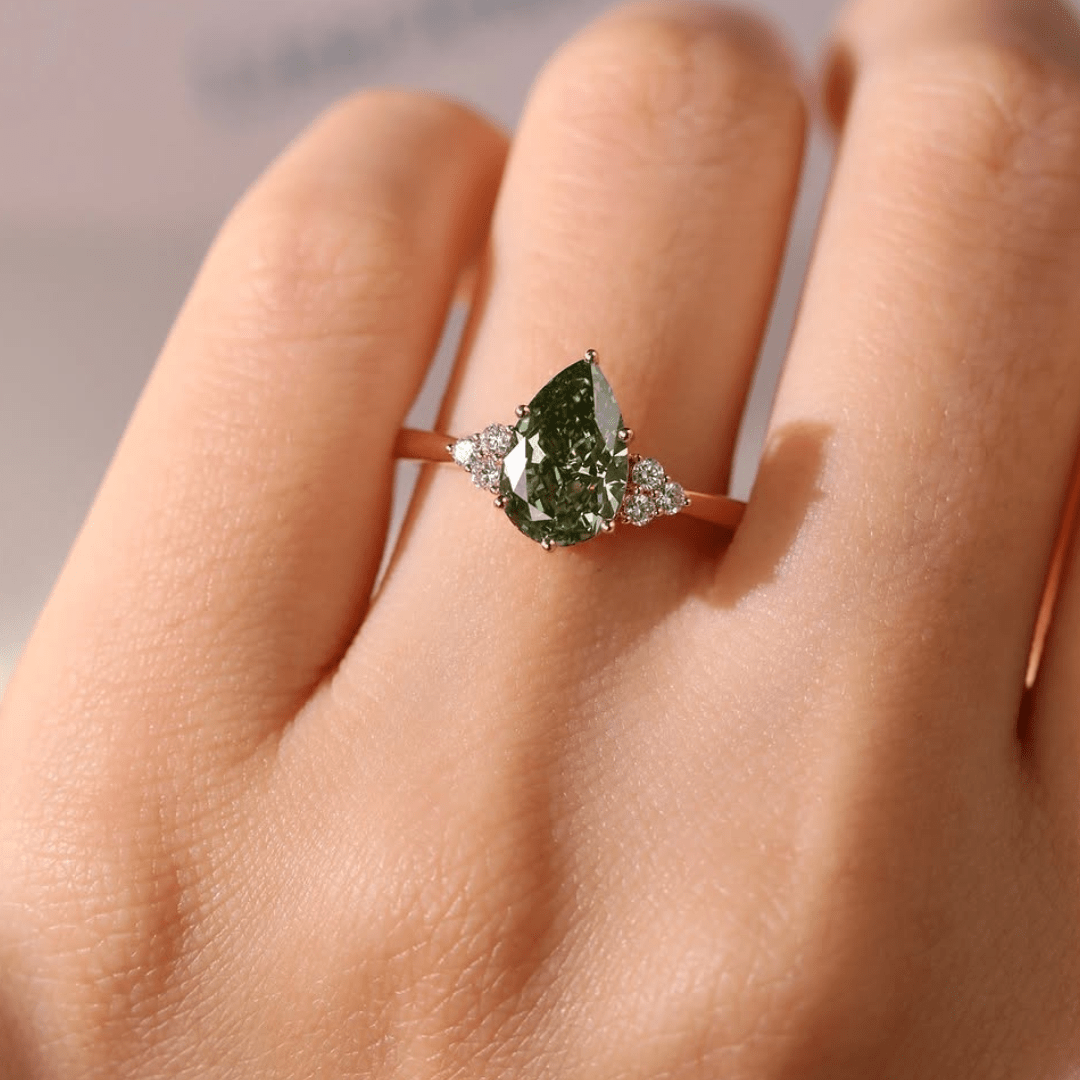 3.0 CT Pear Cut Green Moissanite Anniversary Wedding Engagement Ring - Kazara Diam