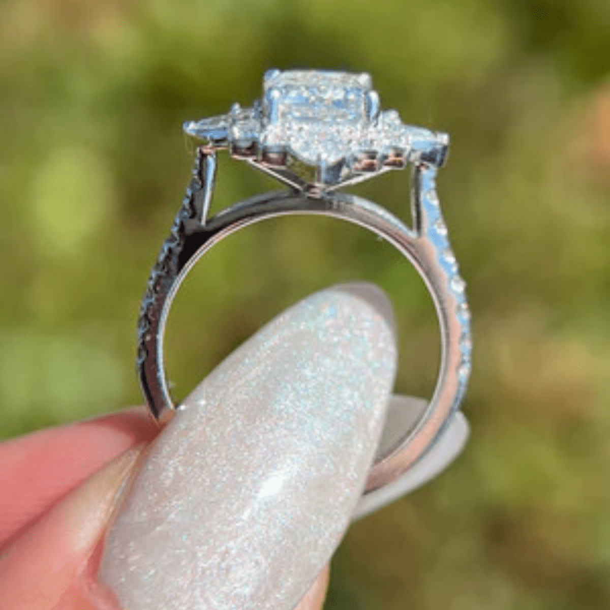 2.5 CT Emerald Cut Moissanite Unique Engagement Wedding Promise Ring - Kazara Diam