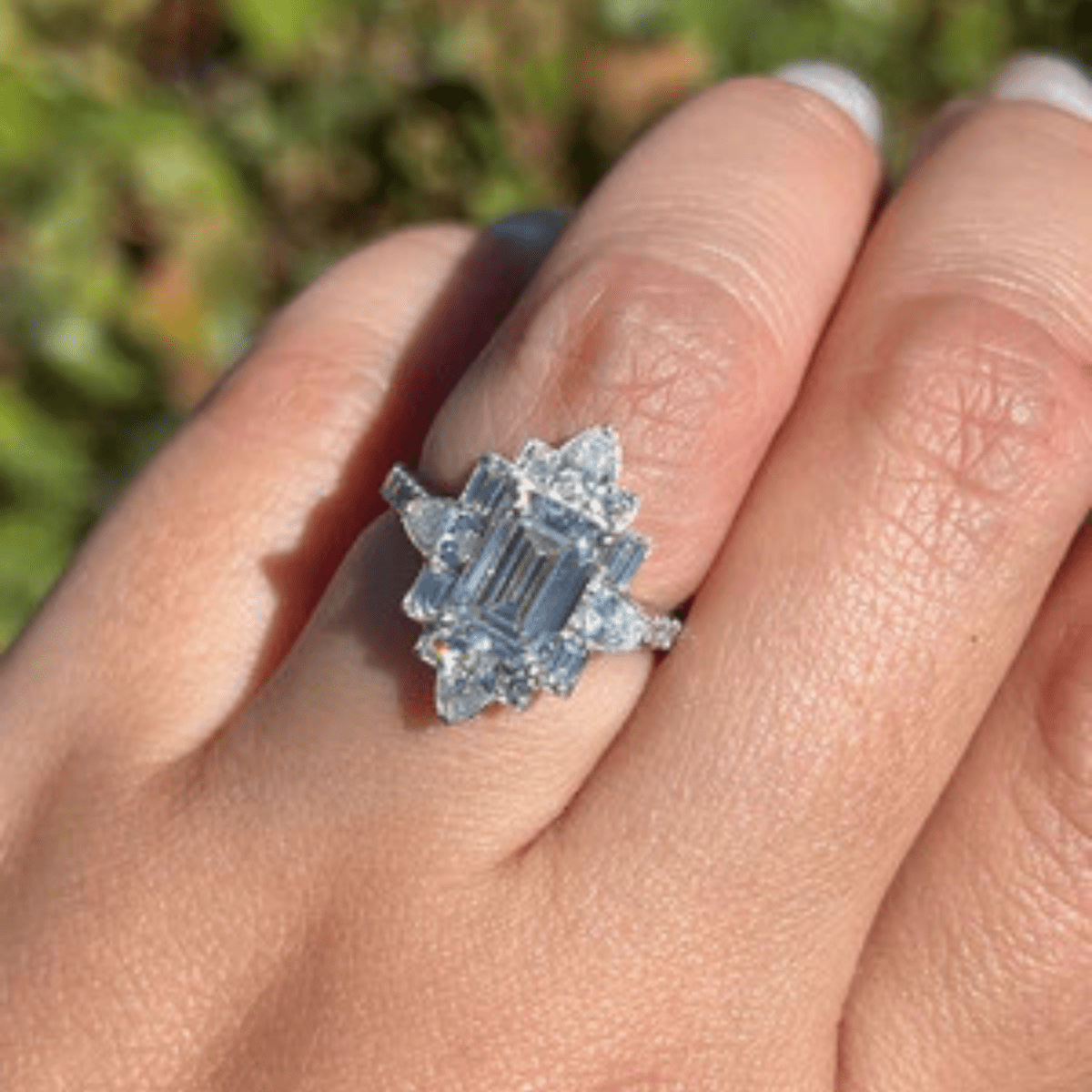 2.5 CT Emerald Cut Moissanite Unique Engagement Wedding Promise Ring - Kazara Diam