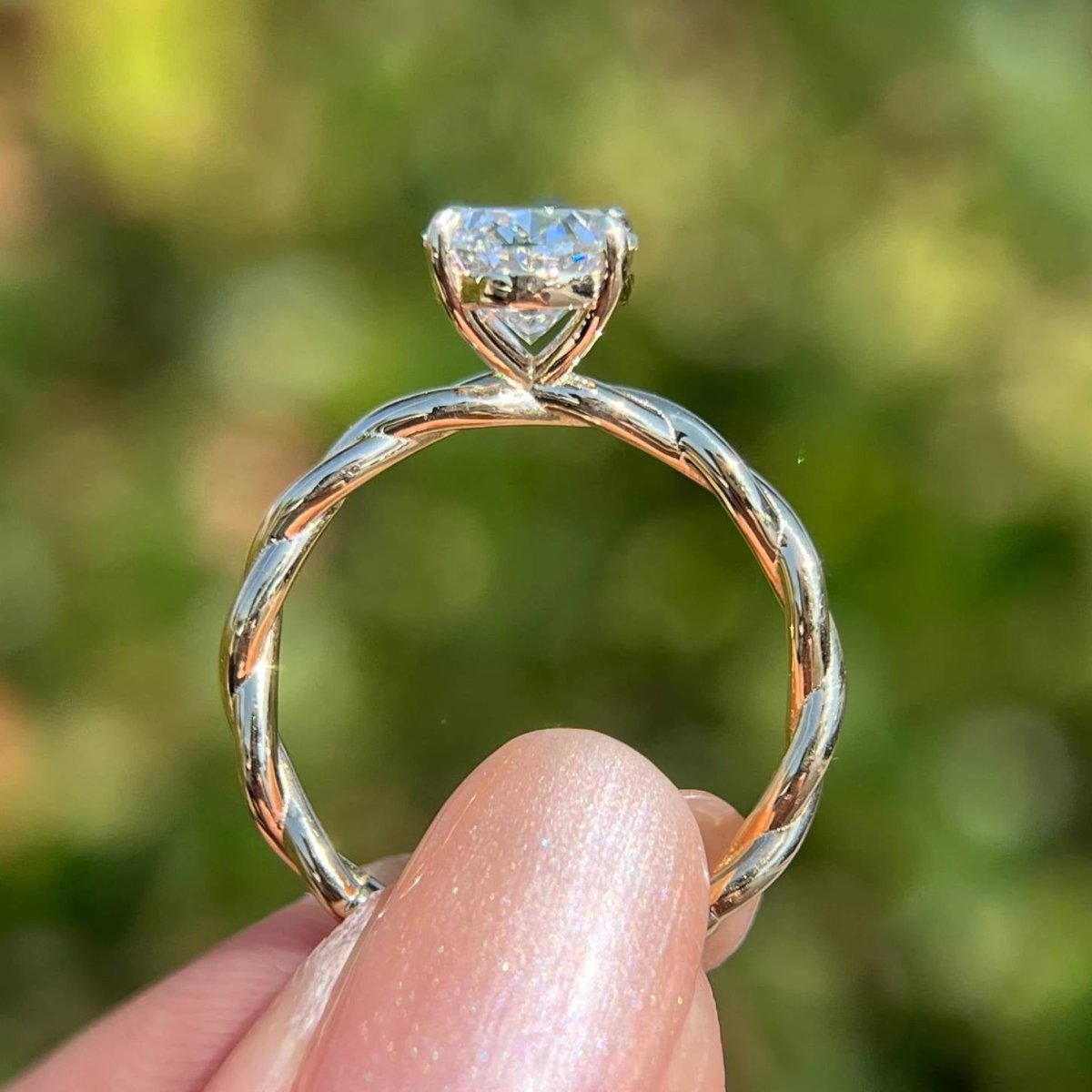 2.5 CT Imperial Oval Cut Moissanite Twisted Band Engagement Ring - Kazara Diam