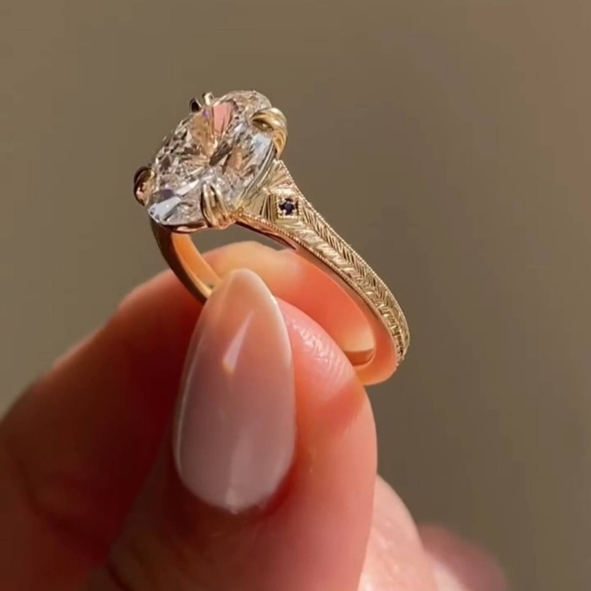 3 CT Oval Cut Moissanite Unique 8 Prongs Engagement Wedding Anniversary Ring - Kazara Diam