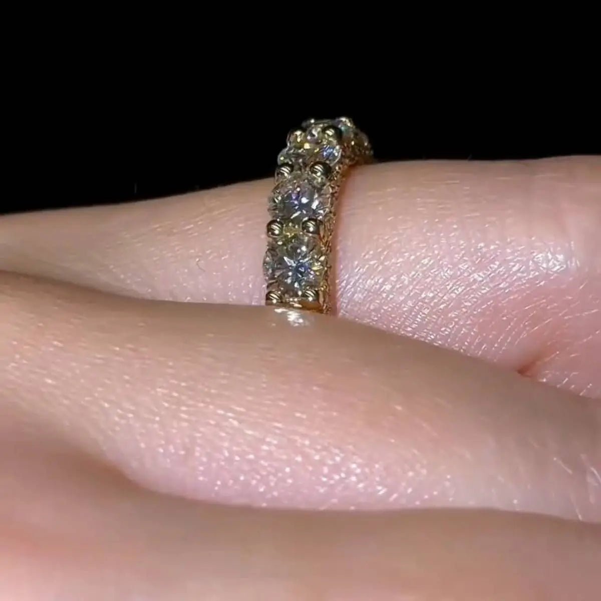 3 TCW Round Cut Moissanite 2.2 MM Wedding Anniversary Promise Band - Kazara Diam