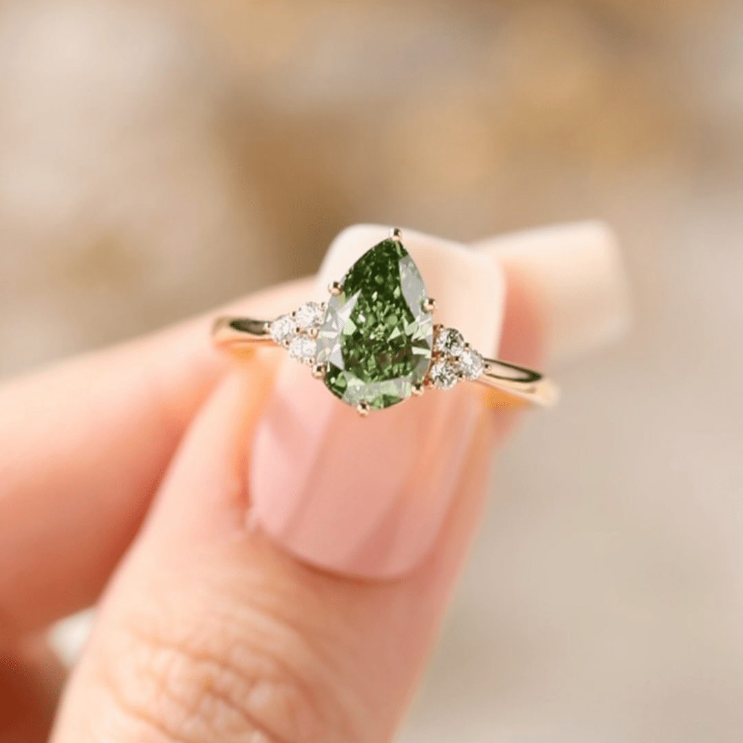 3.0 CT Pear Cut Green Moissanite Anniversary Wedding Engagement Ring - Kazara Diam