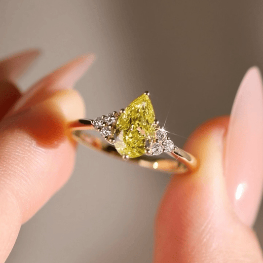 3.0CT Pear Cut Yellow Moissanite Engagement Ring with White Side Stones - Kazara Diam