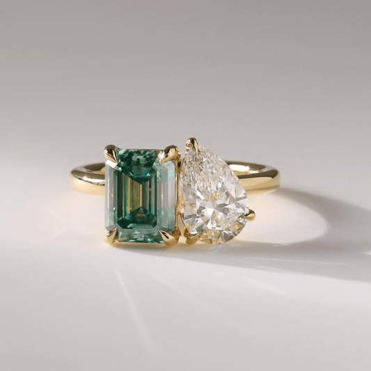 5.00 TCW Green Emerald & Colorless Pear Cut Moissanite Toi Et Moi Engagement Ring - Kazara Diam