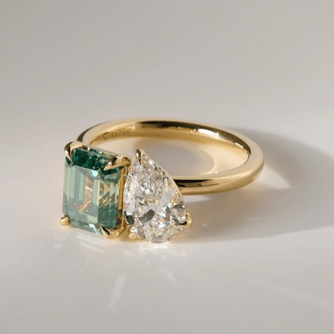 5.00 TCW Green Emerald & Colorless Pear Cut Moissanite Toi Et Moi Engagement Ring - Kazara Diam